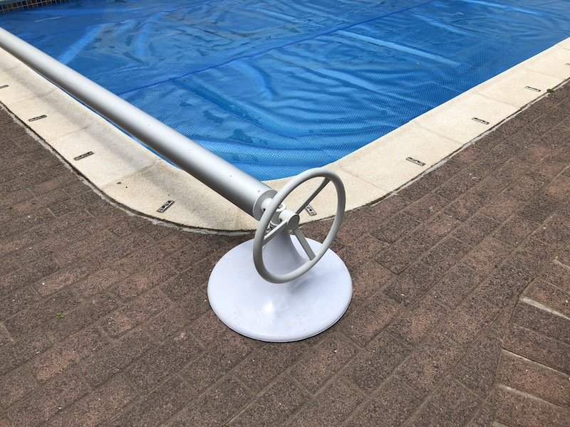 Pool cover roller instructions